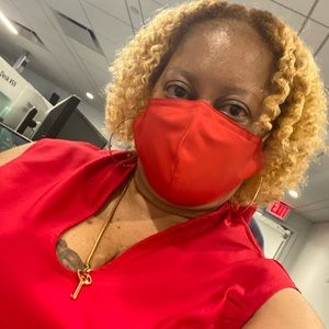 Meet your Posher, Sharon